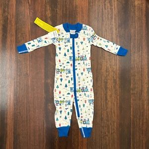 NWT Hanna Andersson holiday train zip sleeper